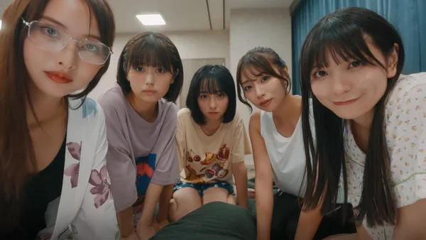 Roommates, Romance, and Ringing Hearts screenshot 1